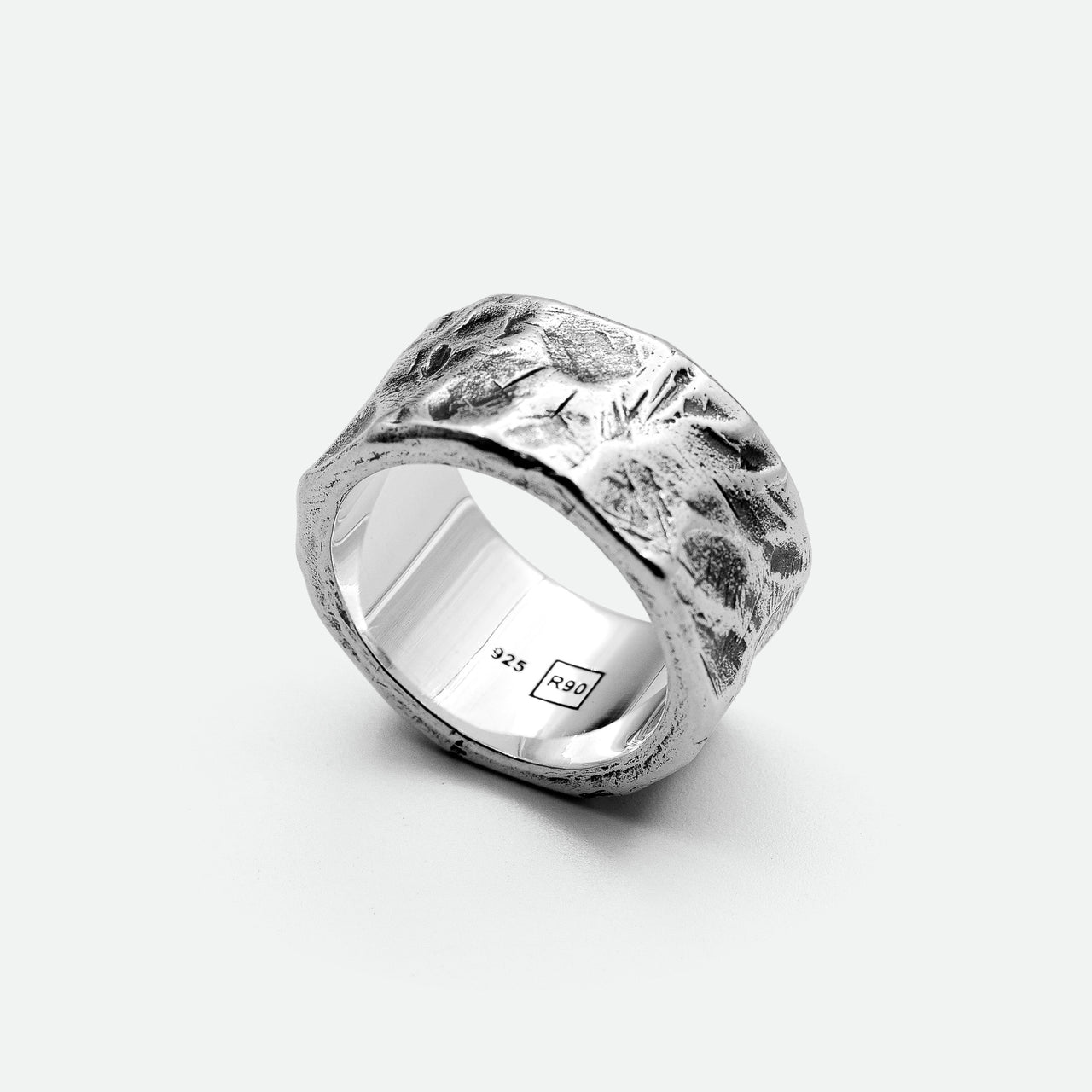 Hugo Ring