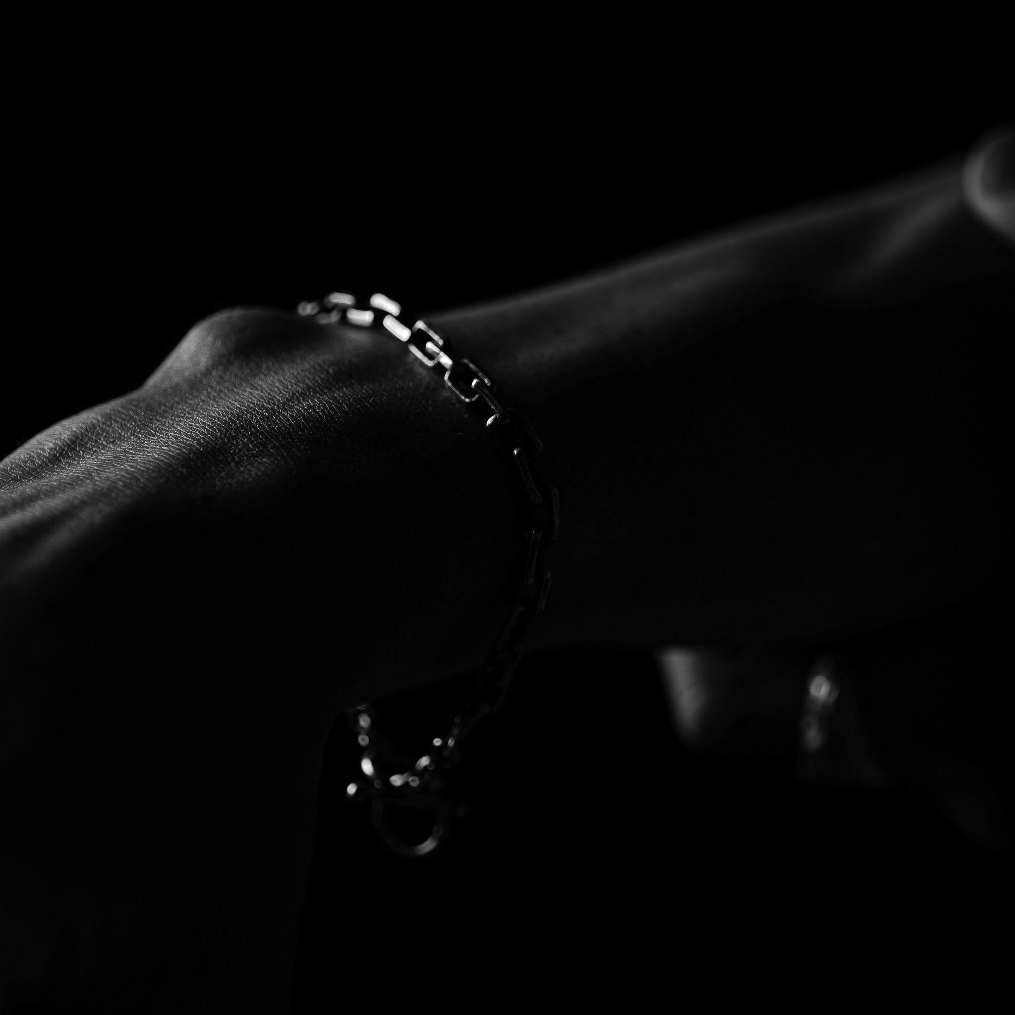 Maximize the Looks of 3 Men's Bracelet Designs - Rawninety